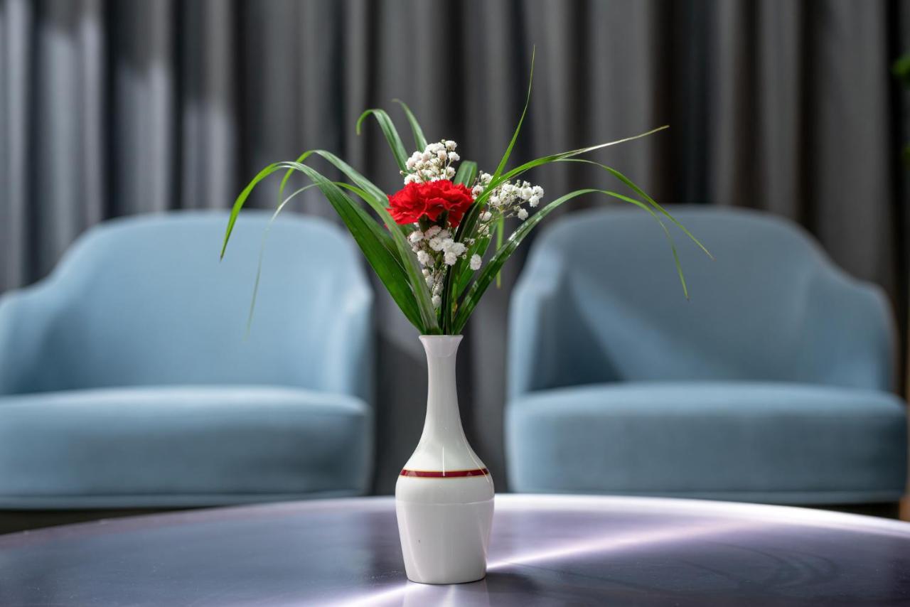 Hotel Holiday International Szardża Zewnętrze zdjęcie