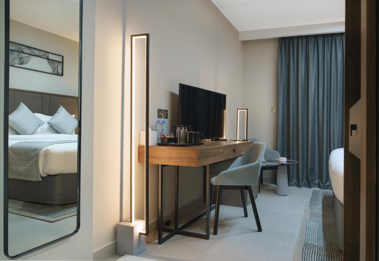 Hotel Holiday International Szardża Zewnętrze zdjęcie