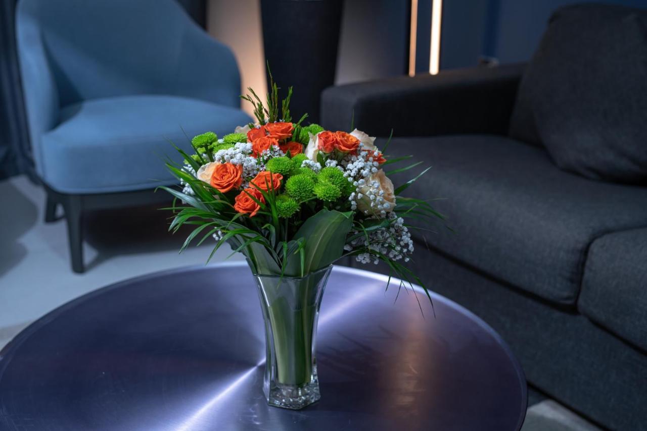 Hotel Holiday International Szardża Zewnętrze zdjęcie