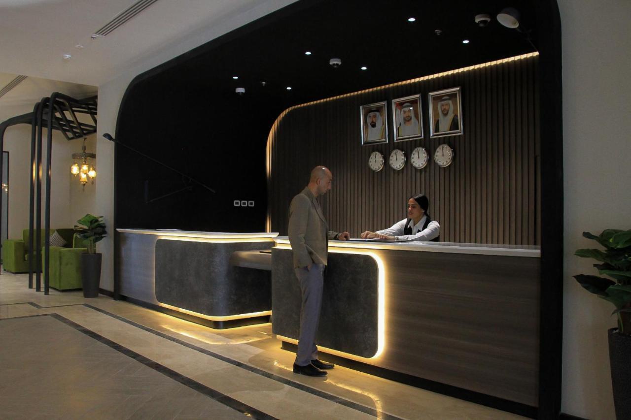 Hotel Holiday International Szardża Zewnętrze zdjęcie