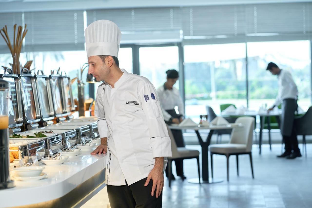 Hotel Holiday International Szardża Zewnętrze zdjęcie