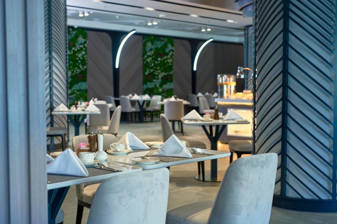 Hotel Holiday International Szardża Zewnętrze zdjęcie