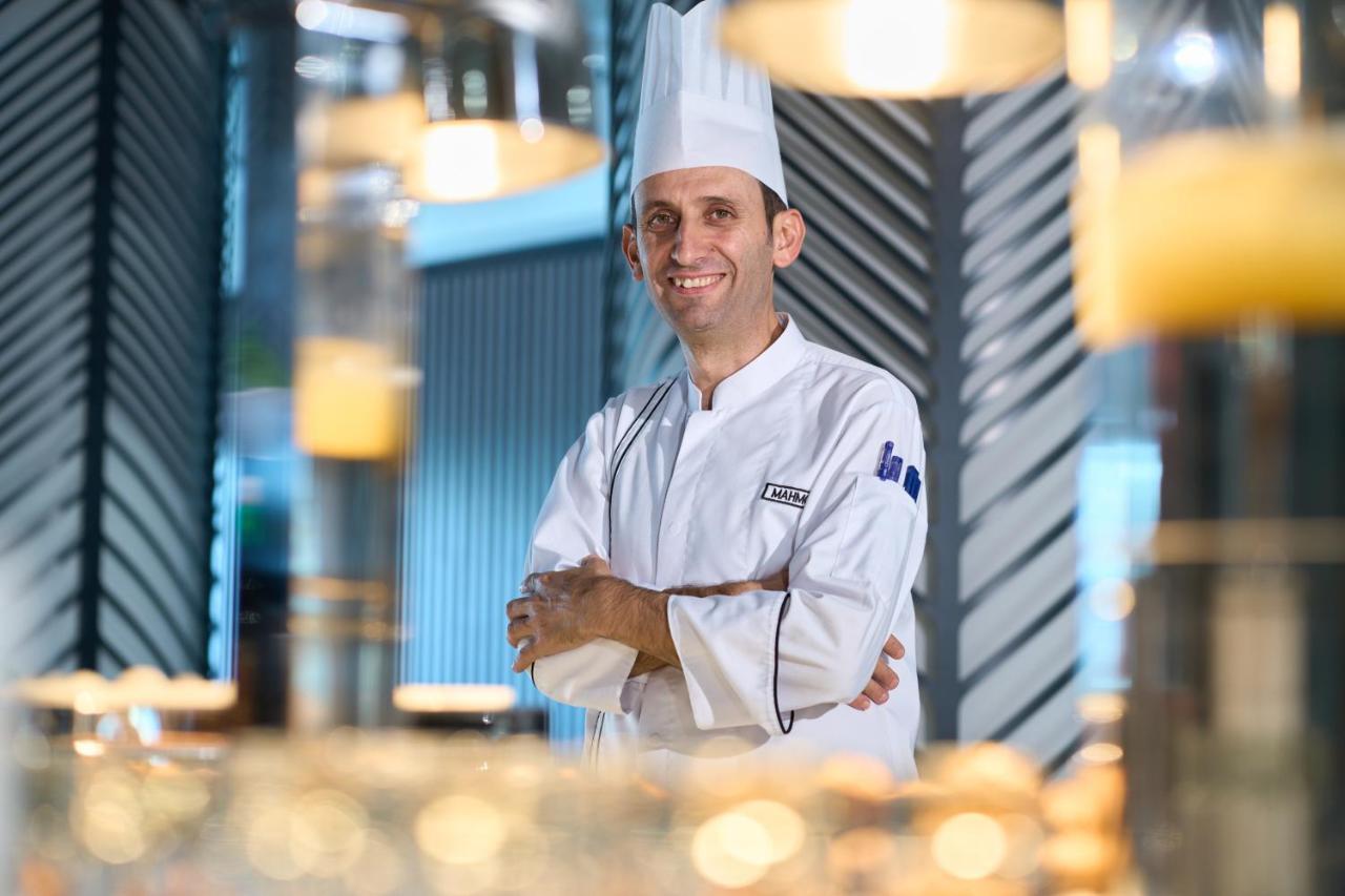 Hotel Holiday International Szardża Zewnętrze zdjęcie