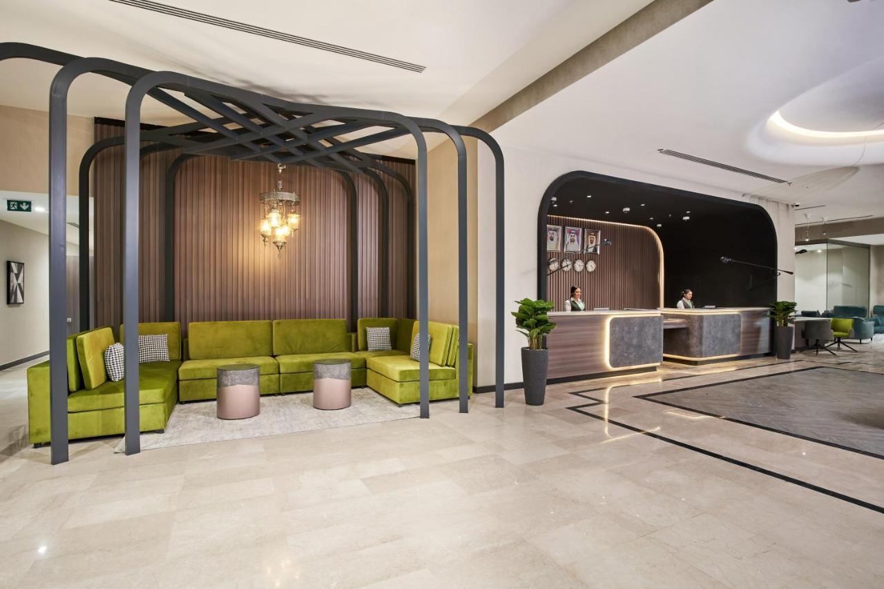 Hotel Holiday International Szardża Zewnętrze zdjęcie