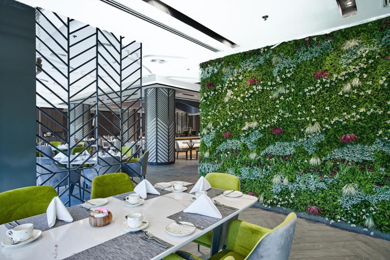Hotel Holiday International Szardża Zewnętrze zdjęcie